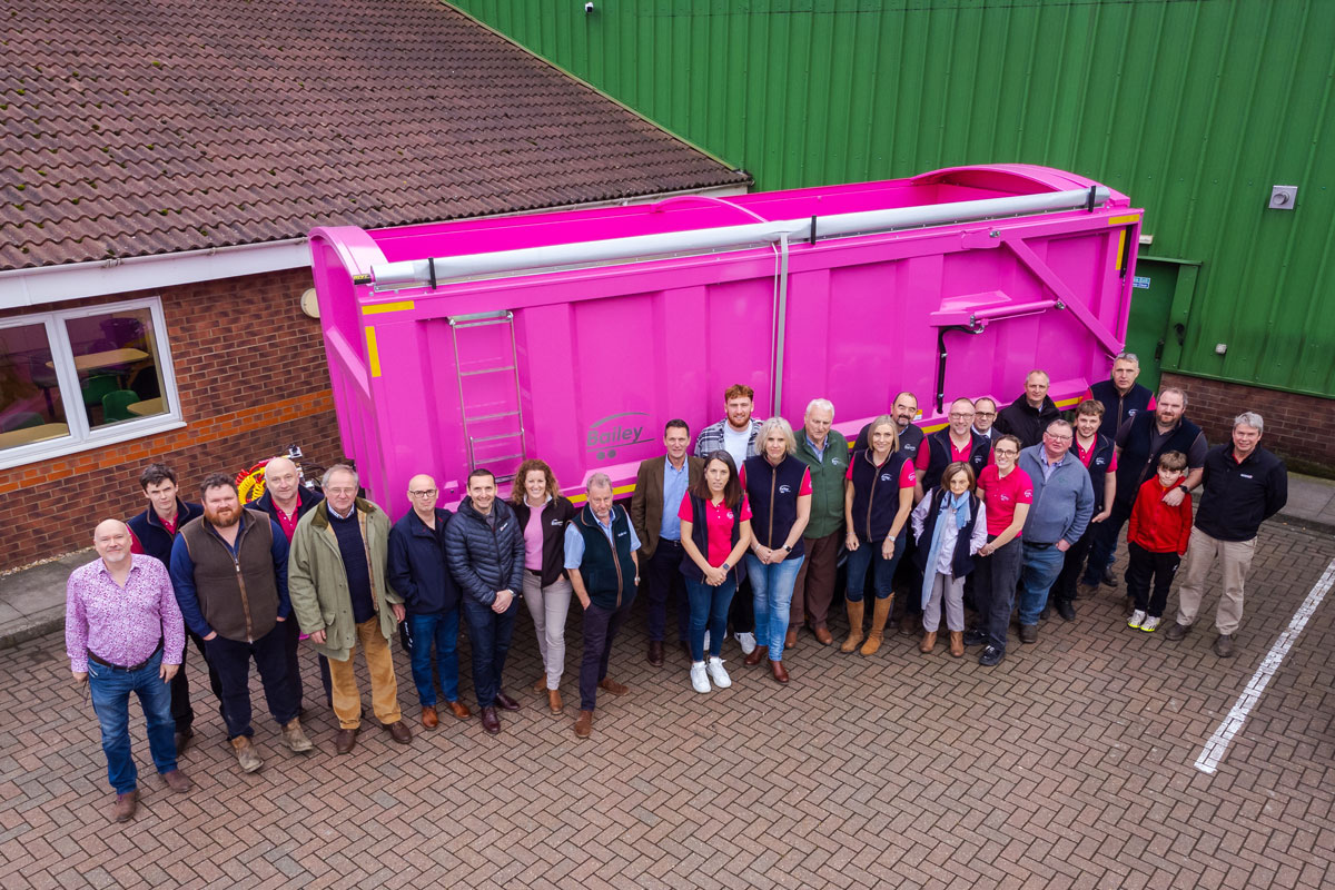 Bailey trailers team with the pink trailer